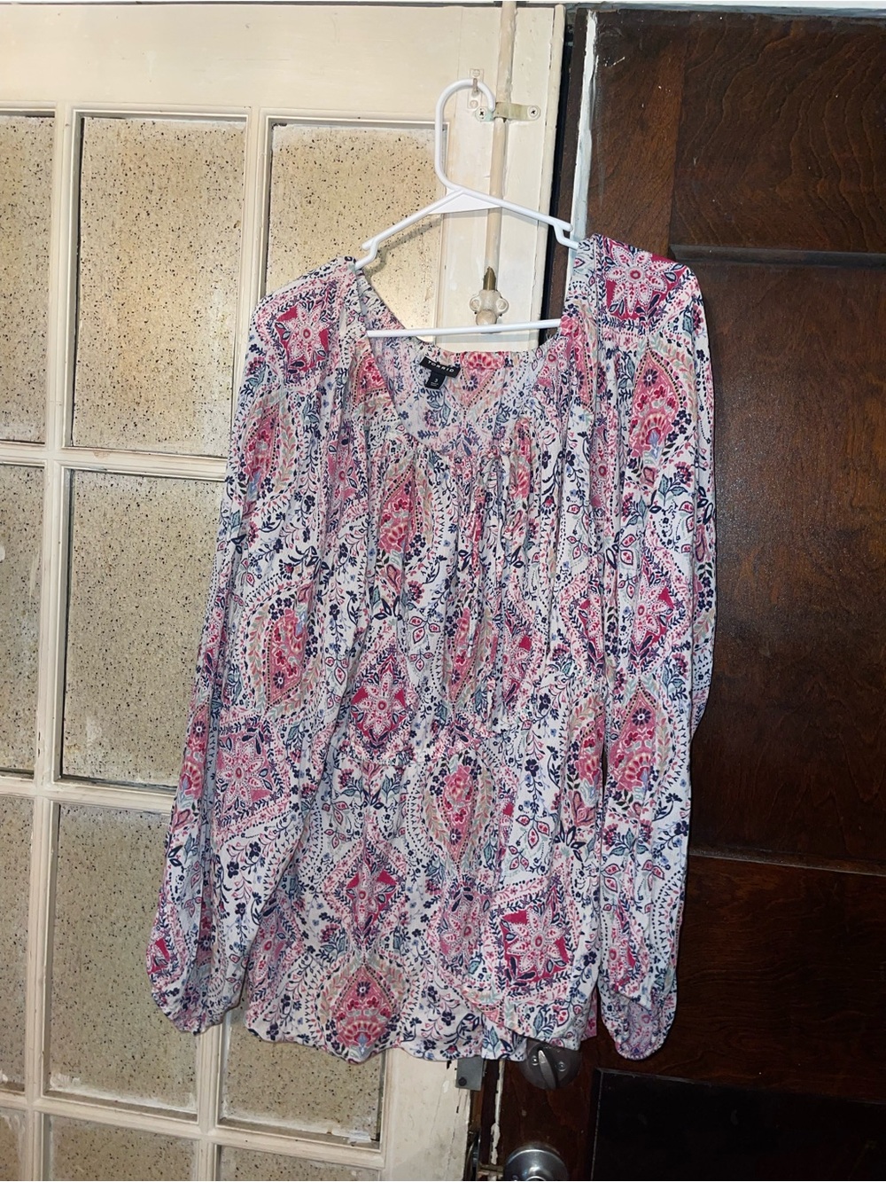 Torrid Lightweight Pink Paisley Long-Sleeve Blouse - Size 3